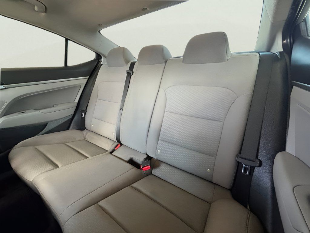 Used 2020 Hyundai Elantra SEL FWD image 13