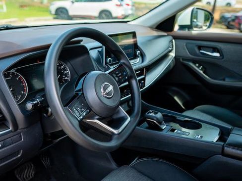 Used 2023 Nissan Rogue SV FWD image 32