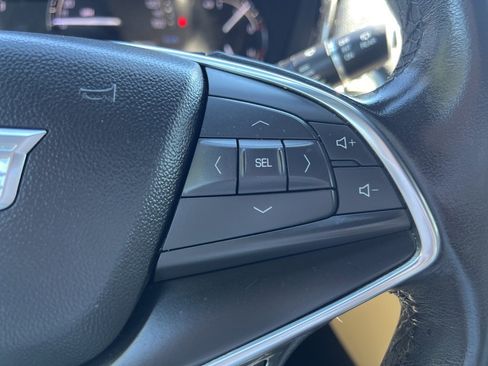 Used 2018 Cadillac XT5 FWD image 28