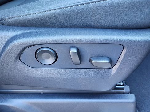 New 2026 GMC Sierra 1500 SLT w/ SLT Premium Plus Package image 39