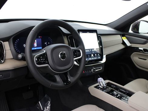 New 2026 Volvo XC90 B6 Plus w/ Protection Package AWD/4WD image 16