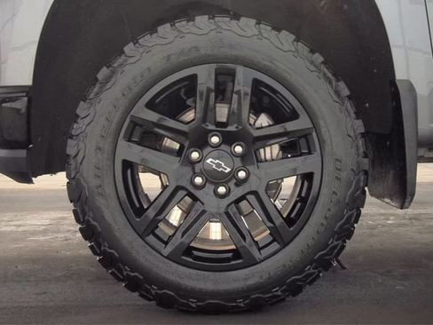 Used 2022 Chevrolet Silverado 1500 LT Trail Boss w/ LT Trail Boss Premium Package AWD/4WD image 13