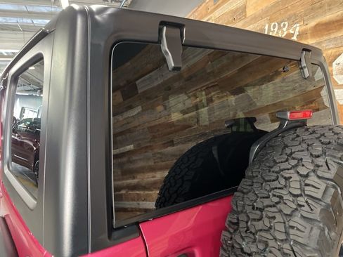 Used 2022 Jeep Wrangler Unlimited Rubicon 4xe image 26