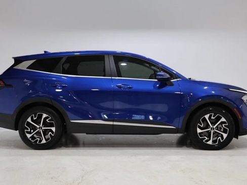 Used 2023 Kia Sportage EX FWD image 9