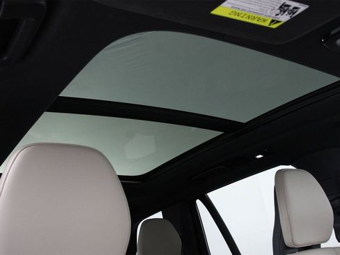 Certified 2025 Volvo XC90 B5 Core w/ Protection Package Premier image 23