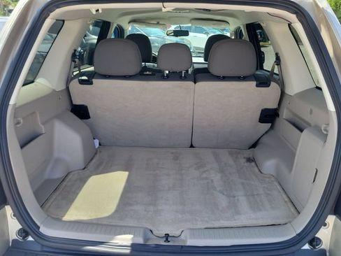 Used 2011 Ford Escape XLS w/ 101A Rapid Spec Order Code AWD/4WD image 9