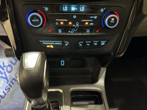 Used 2019 Ford Escape Titanium FWD image 17