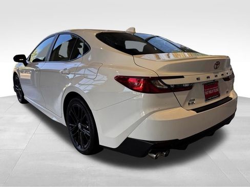 Certified 2025 Toyota Camry SE AWD/4WD image 5