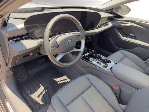 Certified 2025 Audi A6 e-tron Premium Plus w/ Premium Plus AWD/4WD image 4
