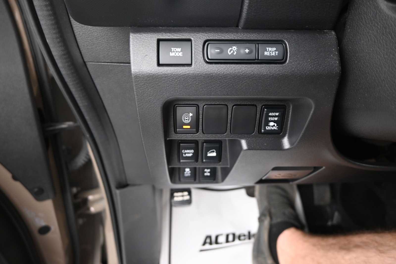 Used 2023 Nissan Frontier PRO-4X w/ Pro-4X Premium Package AWD/4WD image 18