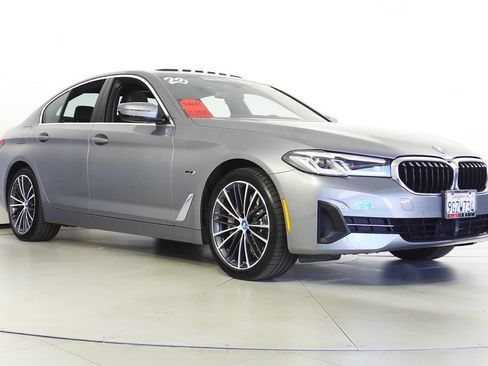 Used 2023 BMW 530e RWD image 4