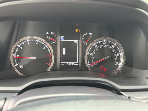 Used 2023 Toyota 4Runner TRD Off-Road Premium w/ Moonroof Package AWD/4WD image 25