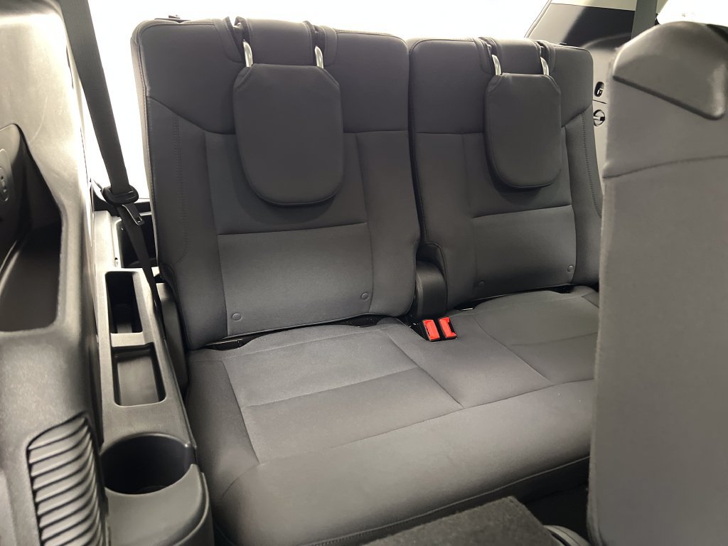 Used 2025 Ford Explorer Active AWD/4WD image 37