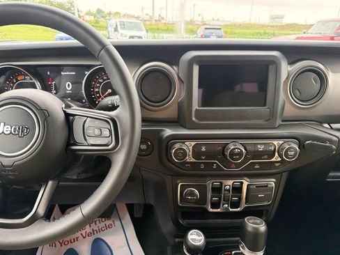 Used 2023 Jeep Wrangler Unlimited Sport AWD/4WD image 22