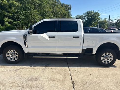 Used 2024 Ford F250 XLT w/ FX4 Off-Road Package AWD/4WD image 4