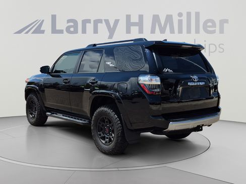 Used 2022 Toyota 4Runner TRD Off-Road Premium w/ Moonroof Package AWD/4WD image 3