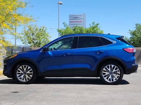 Used 2022 Ford Escape Titanium image 6