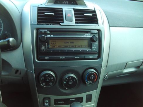 Used 2012 Toyota Corolla LE image 15