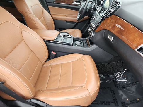 Used 2018 Mercedes-Benz GLE 350 4MATIC image 13