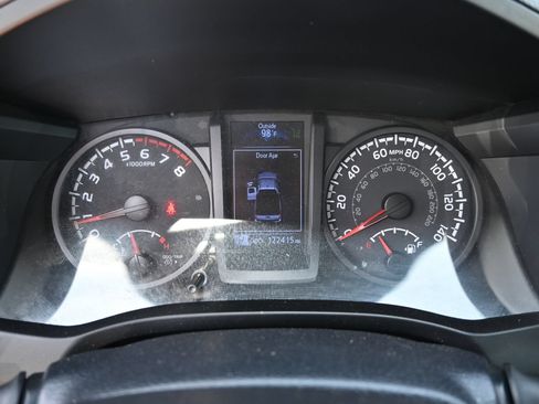 Used 2020 Toyota Tacoma SR RWD image 11