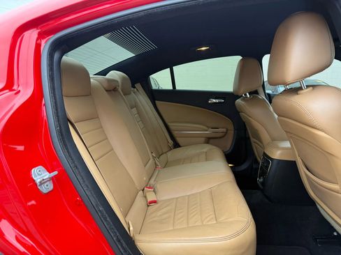 Used 2014 Dodge Charger SXT Plus image 17