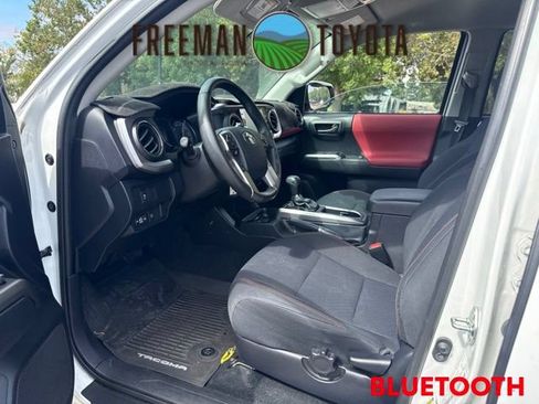 Used 2020 Toyota Tacoma SR5 RWD image 7