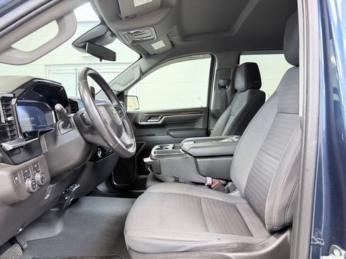 Used 2022 Chevrolet Silverado 1500 LT AWD/4WD image 14
