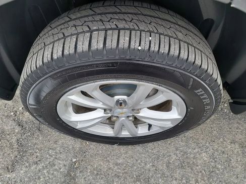Used 2017 Chevrolet Equinox LT w/ Convenience Package AWD/4WD image 28