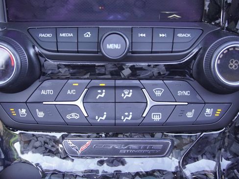 Used 2016 Chevrolet Corvette Stingray Coupe w/ 2LT Preferred Equipment Group RWD image 21