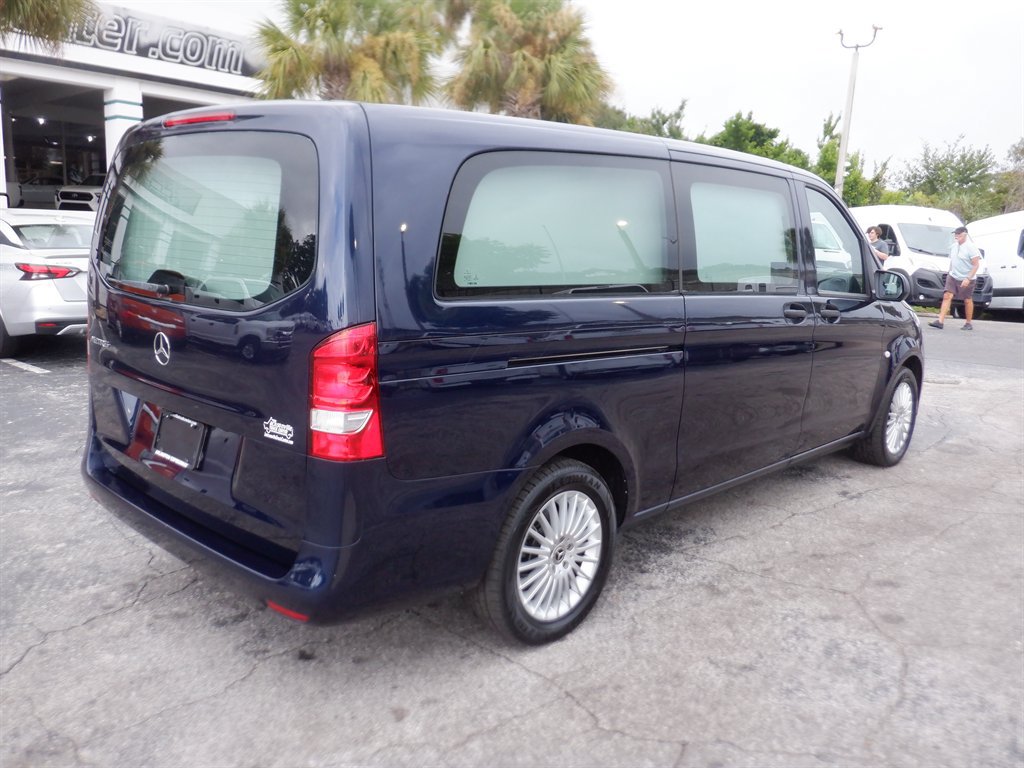 Used 2022 Mercedes-Benz Metris image 8