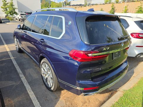 Used 2020 BMW X7 xDrive40i w/ Premium Package AWD/4WD image 3