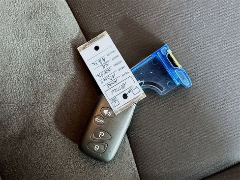 Used 2025 Nissan Sentra SR image 30