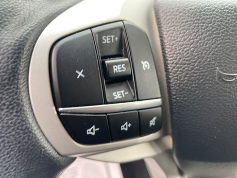 Used 2023 Ford Explorer XLT w/ Equipment Group 202A AWD/4WD image 50