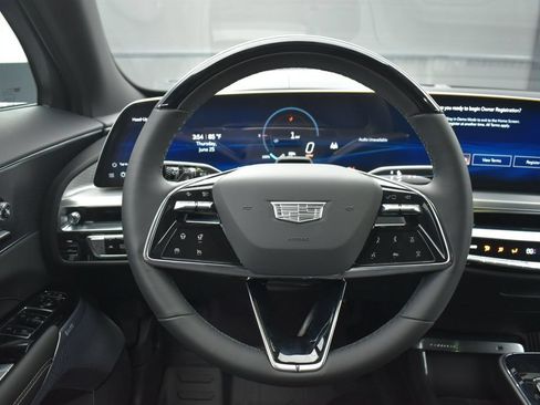 New 2026 Cadillac Lyriq Signature Sport w/ LPO, Floor Liner Package AWD/4WD image 12