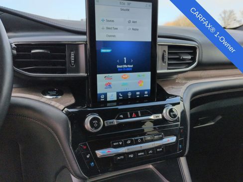 Used 2024 Ford Explorer Platinum w/ Technology Package image 33
