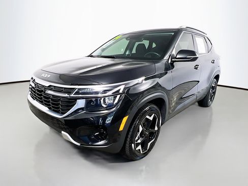 Used 2024 Kia Seltos EX image 10