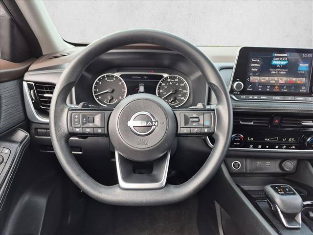 Used 2022 Nissan Rogue SV FWD image 14