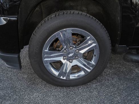 Used 2018 Chevrolet Silverado 1500 Custom w/ Custom Convenience Package image 32