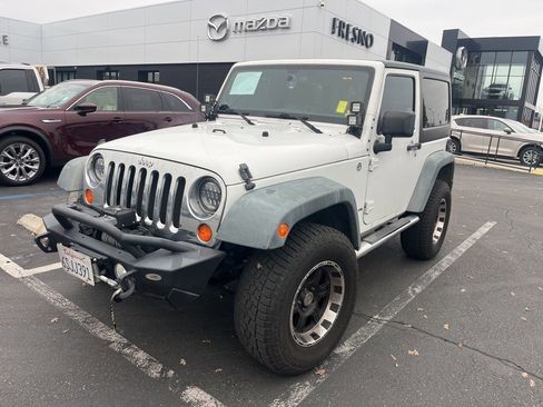 Used 2011 Jeep Wrangler Rubicon w/ PWR Convenience Group image 3