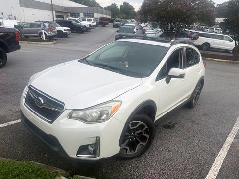 Used 2017 Subaru Crosstrek 2.0i Limited AWD/4WD image 1