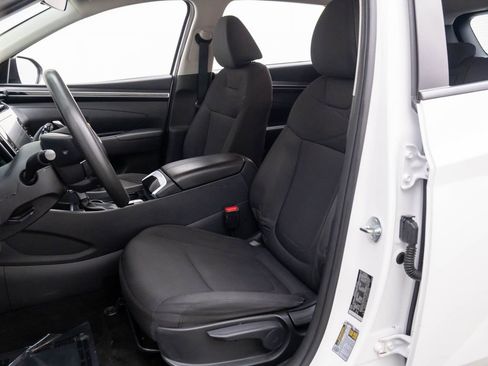 Used 2023 Hyundai Tucson SE image 14
