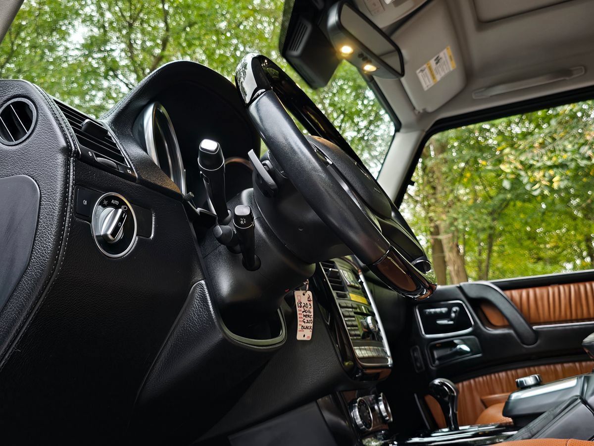 Used 2016 Mercedes-Benz G 550 image 27