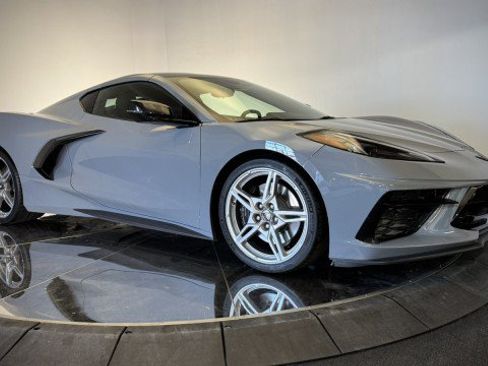 Used 2024 Chevrolet Corvette Stingray Premium Cpe w/ Z51 Performance Package RWD image 15