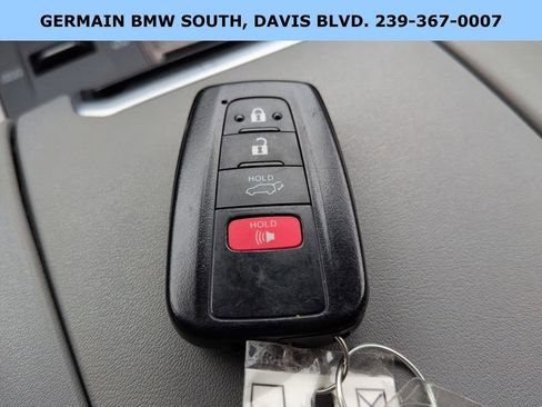 Used 2021 Toyota Highlander Platinum image 30