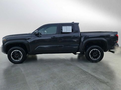 Certified 2025 Toyota Tacoma TRD Off-Road w/ TRD Off Road Premium Package image 6