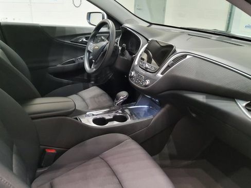 Used 2024 Chevrolet Malibu LT image 19
