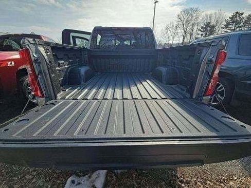 Used 2024 Chevrolet Silverado 1500 ZR2 w/ Technology Package image 6