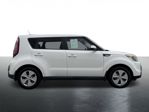 Used 2014 Kia Soul FWD image 9