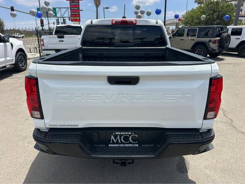 Used 2025 Chevrolet Colorado W/T AWD/4WD image 12