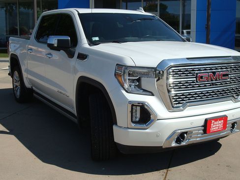 Used 2019 GMC Sierra 1500 Denali w/ Denali Ultimate Package image 3